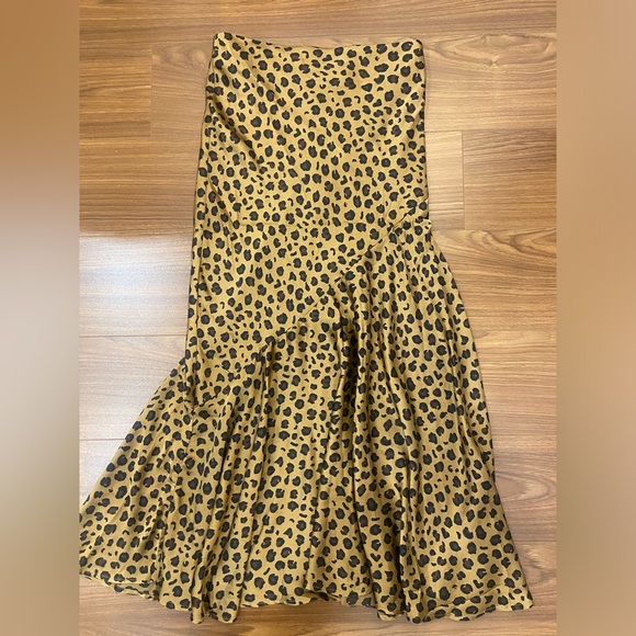 Never Fully Dressed Leopard skirt - Picture 4 of 9
